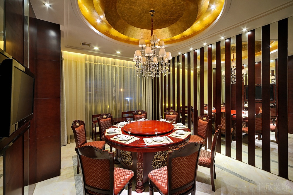 深圳睿駿汽車(chē)會(huì)所裝修餐廳包房圓形金色天花吊頂