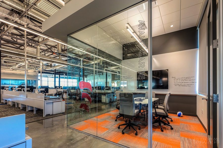 經(jīng)理室橙色花紋地毯