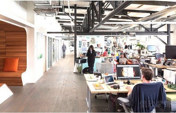 工業(yè)風(fēng)金屬辦公室過道設(shè)計木質(zhì)