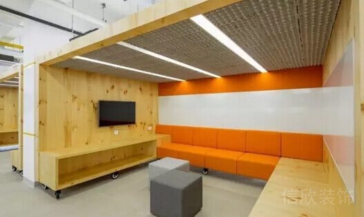 墻體天花一體式設(shè)計木質(zhì)觀影休息室