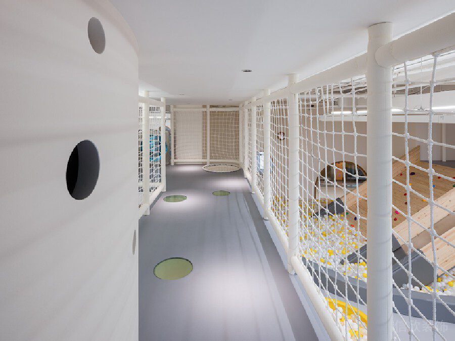 鏤空式游樂區(qū)裝修設計