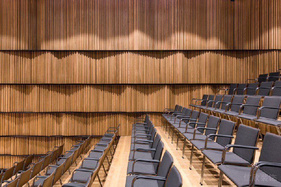 階梯式簡約椅子裝修設(shè)計