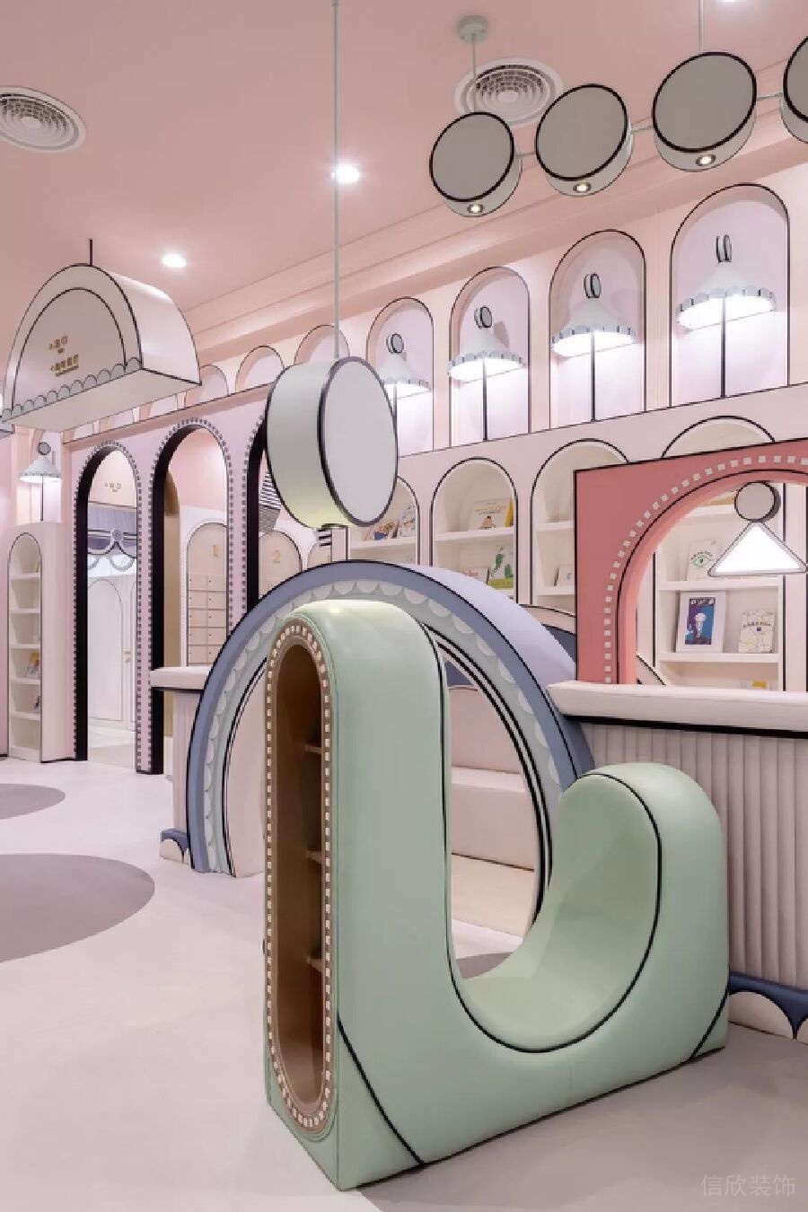 沙發(fā)弧形設(shè)計(jì)游樂區(qū)環(huán)保建材藝術(shù)培訓(xùn)班裝修效果圖