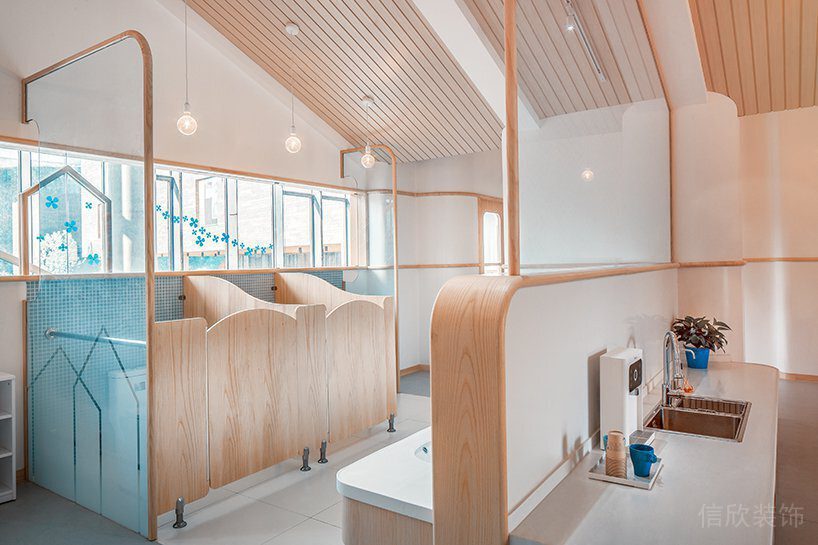 弧形玻璃兒童衛(wèi)生間木質(zhì)機構(gòu)效果圖