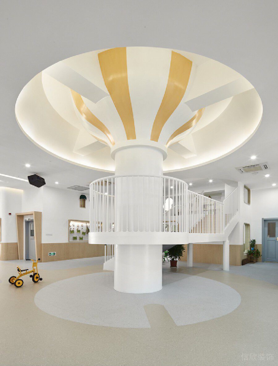 撞色墻柱設(shè)計裝修設(shè)計兒童機構(gòu)