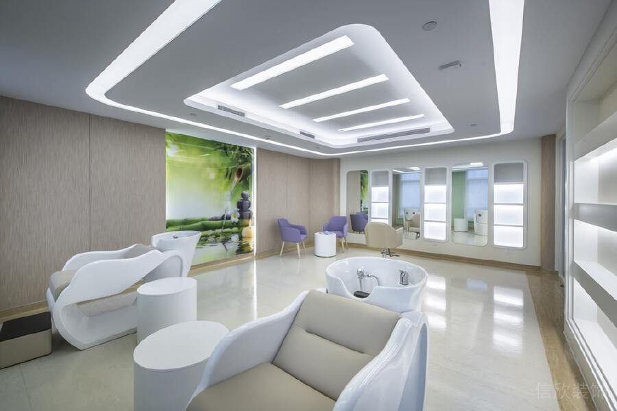 弧線創(chuàng)意沙發(fā)白色木制辦公室裝修設(shè)計(jì)