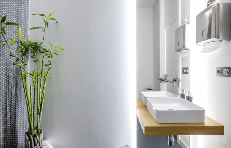 洗手池木制陶瓷金屬銀色烘干機(jī)極簡風(fēng)效果辦公室