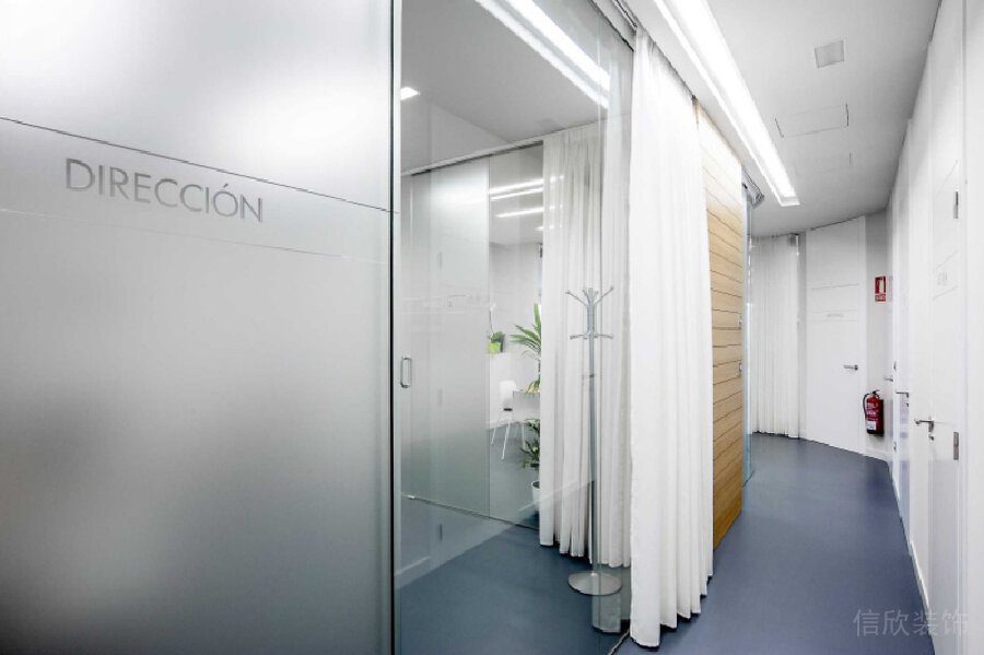 金屬漸變玻璃pvc地板辦公室過道設(shè)計圖