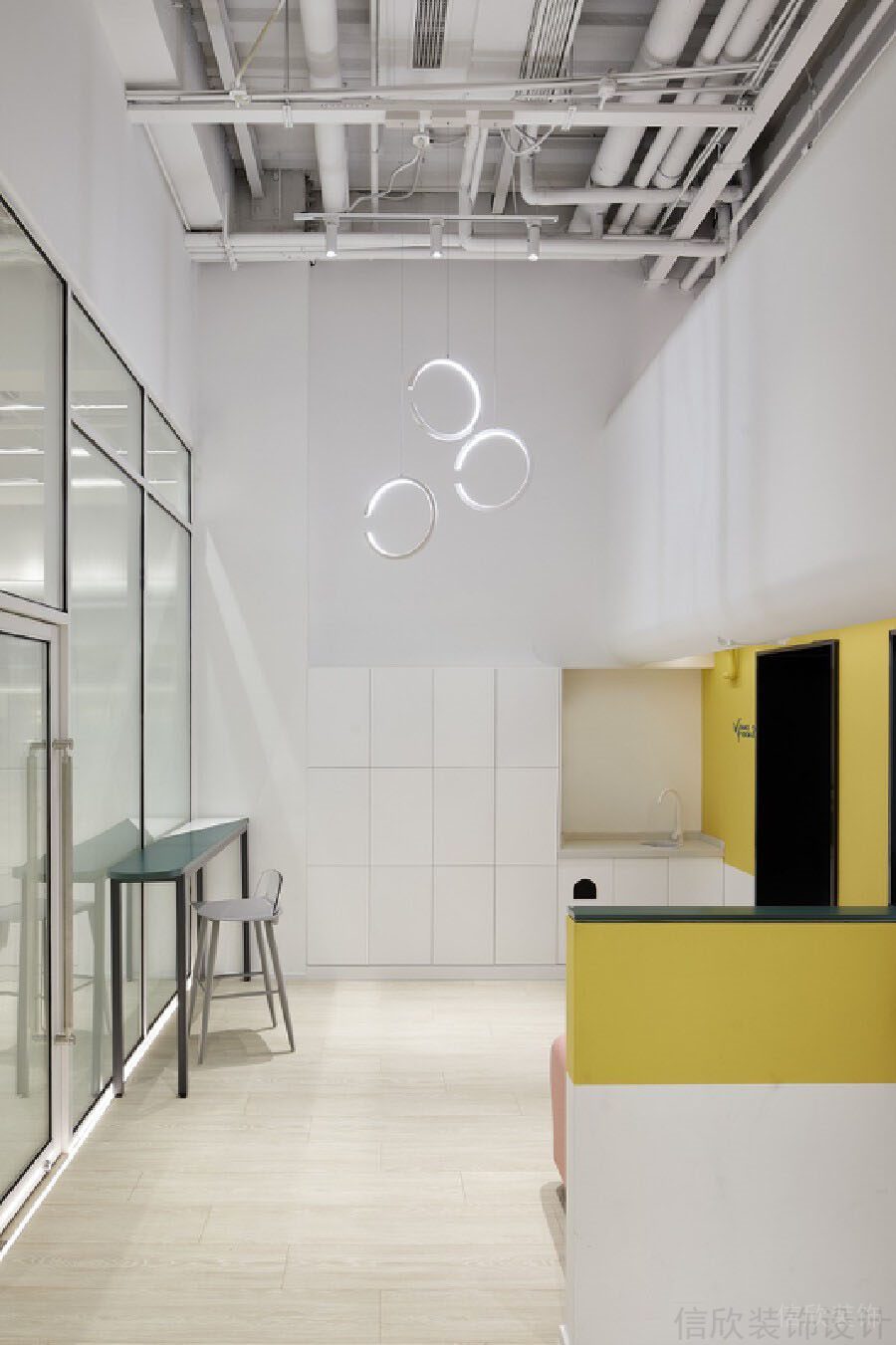 工業(yè)風(fēng)茶水間簡約設(shè)計辦公室效果圖