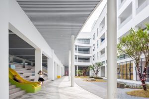 滑梯學校裝修設計公共休息區(qū)域樓梯設計