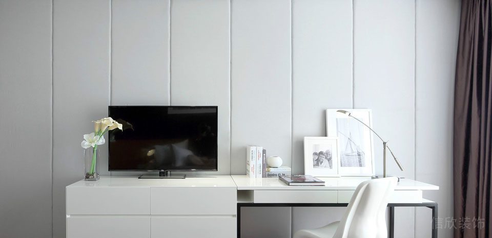 黑白書房裝修效果圖臥室收納桌設(shè)計軟包條紋墻體