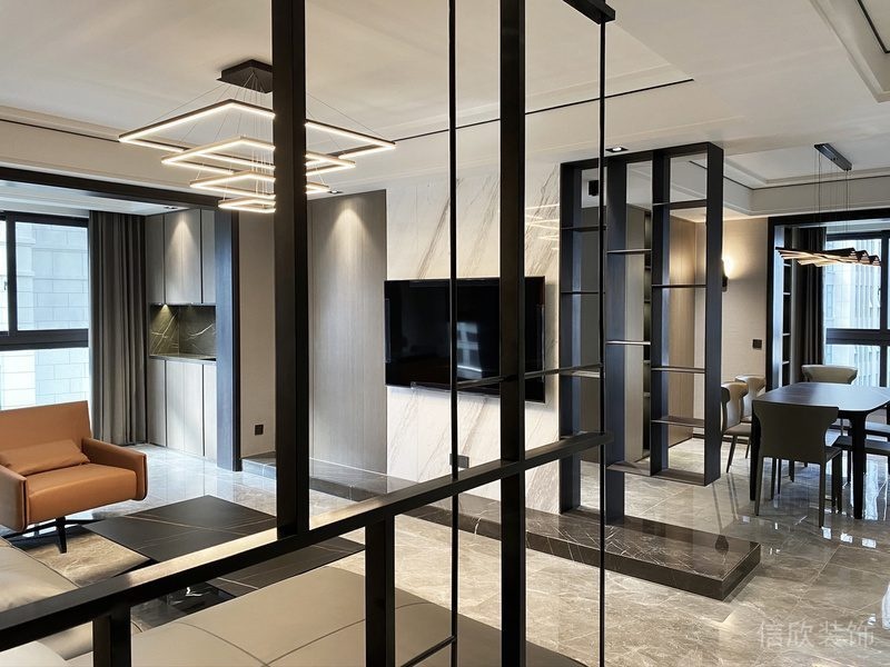 黑色金屬鏤空墻體隔斷客廳設(shè)計(jì)圖大理石地板裝修