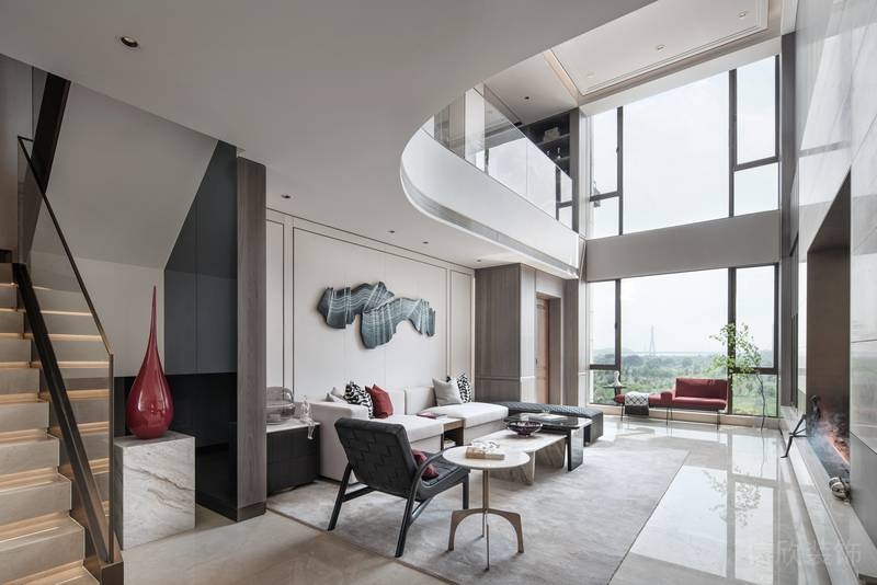 階梯式客廳裝修復(fù)式設(shè)計(jì)客廳北歐風(fēng)現(xiàn)代大理石裝修皮革沙發(fā)通體玻璃落地窗