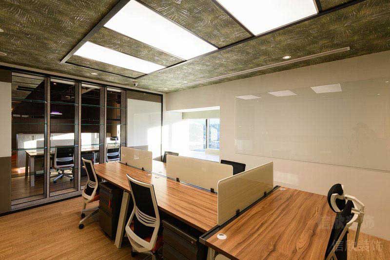 辦公室工業(yè)風小辦公區(qū)效果圖