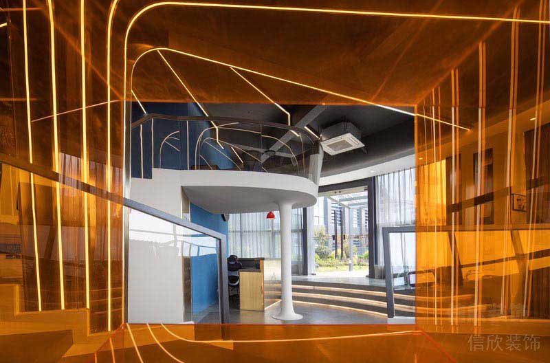 辦公室現(xiàn)代風(fēng)藝術(shù)玻璃效果圖