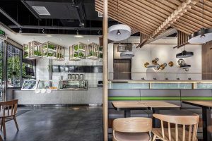 北歐工業(yè)風餐飲空間公共區(qū)天花原木格柵裝飾吊頂