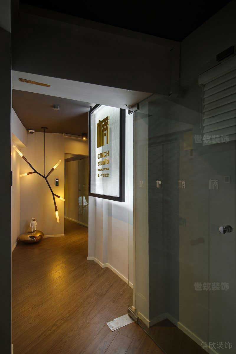 北歐現(xiàn)代風辦公室過道招牌燈箱