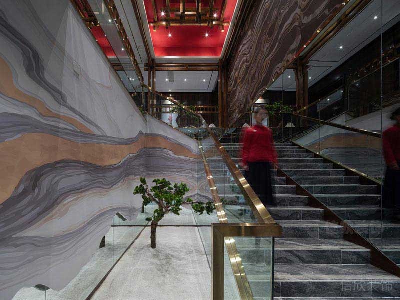 餐廳現(xiàn)代輕奢風大理石樓梯玻璃扶手效果圖