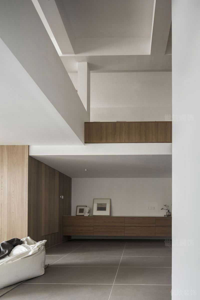 極簡(jiǎn)風(fēng)格別墅入戶玄關(guān)