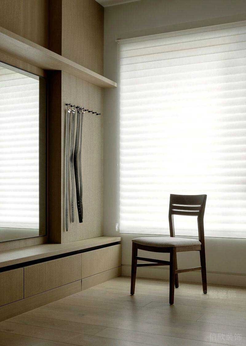 極簡風(fēng)格家居衣帽間