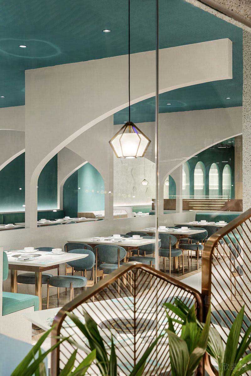 綠色為主基調(diào)的餐廳設(shè)計(jì)效果