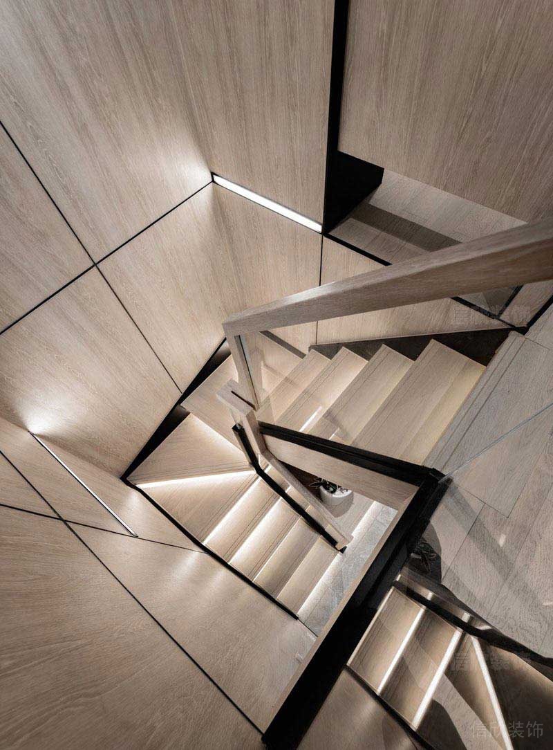 樓梯墻面地面木飾面裝飾設(shè)計(jì)方案