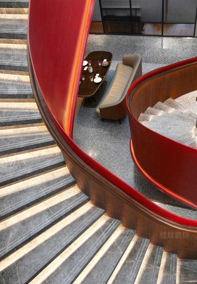 樓梯踏步燈管的設(shè)計(jì)