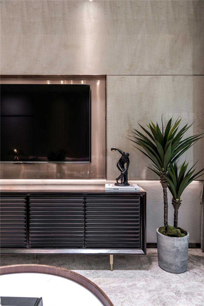 木紋風(fēng)的簡(jiǎn)潔電視墻