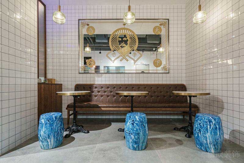 墻面小方格鋪貼的餐廳設(shè)計