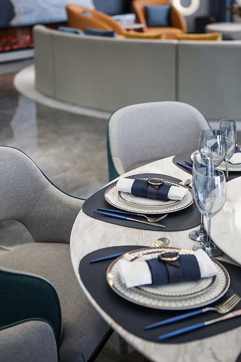 輕奢風(fēng)格會(huì)所空間餐廳餐具