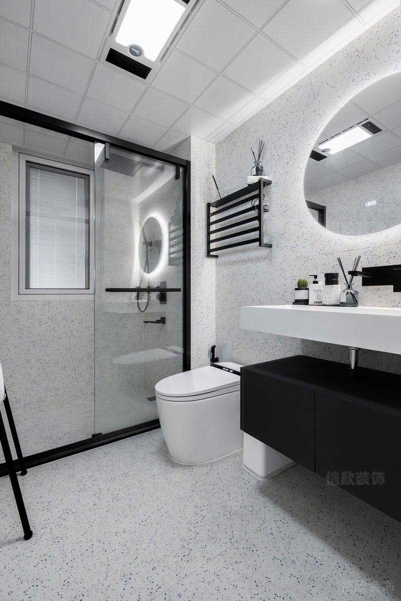 衛(wèi)生間黑白搭配的設(shè)計(jì)方案