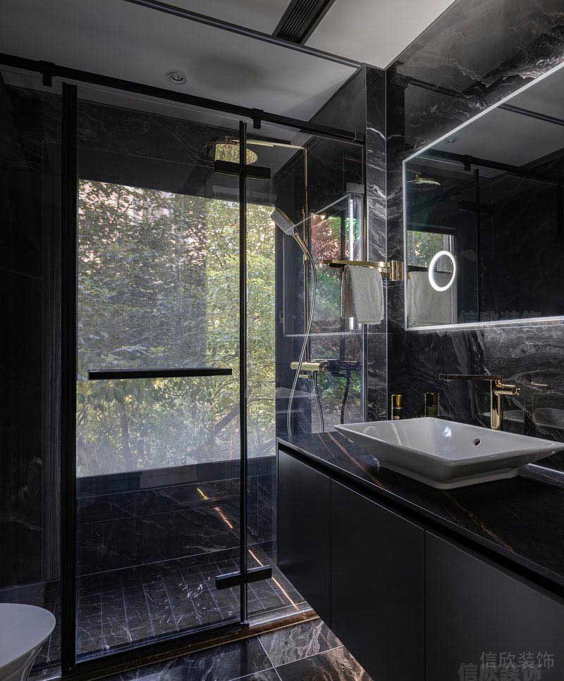 衛(wèi)生間黑色墻面地面設(shè)計(jì)效果