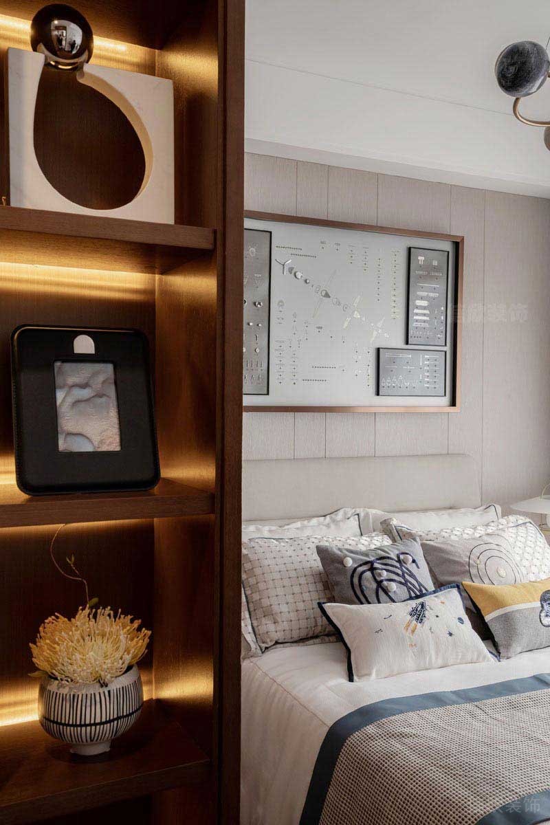 我臥室現(xiàn)代米黃色床頭背景設計