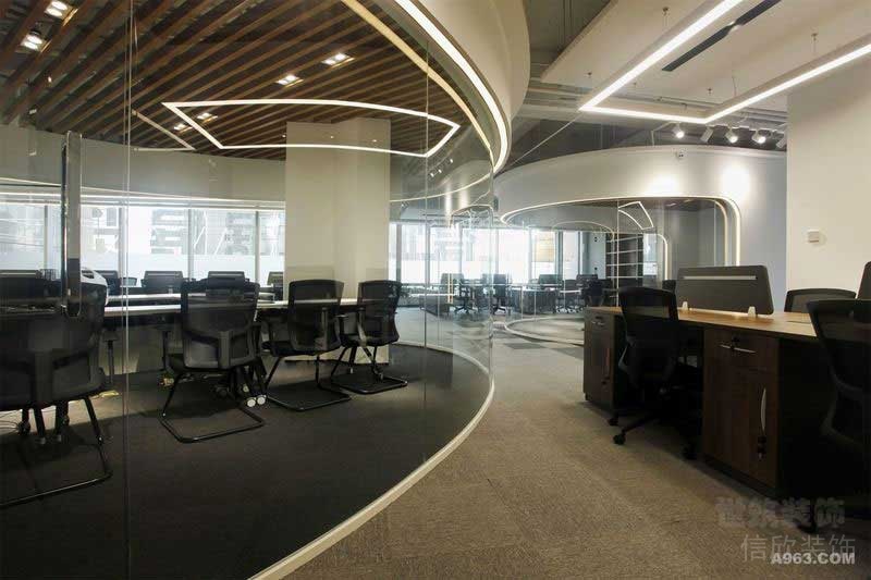 現(xiàn)代風(fēng)格辦公室玻璃房實(shí)景圖