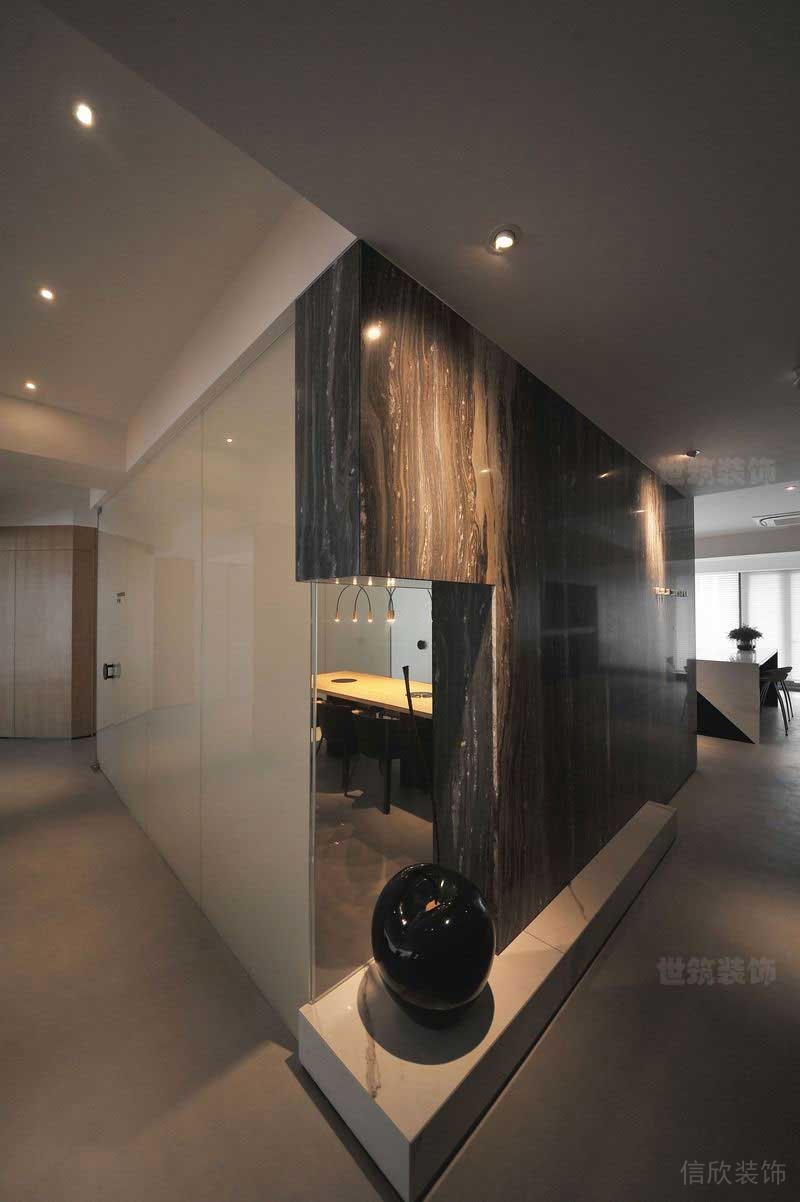 現(xiàn)代風(fēng)格辦公室走道光影效果