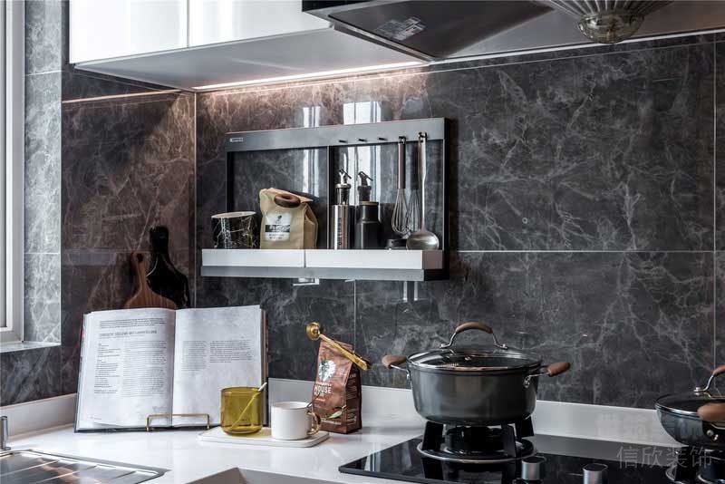 現(xiàn)代風格家居廚房灶臺陳設品