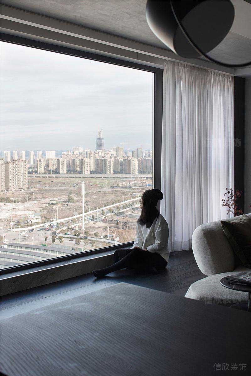 現(xiàn)代風(fēng)格臥室落地窗設(shè)計效果