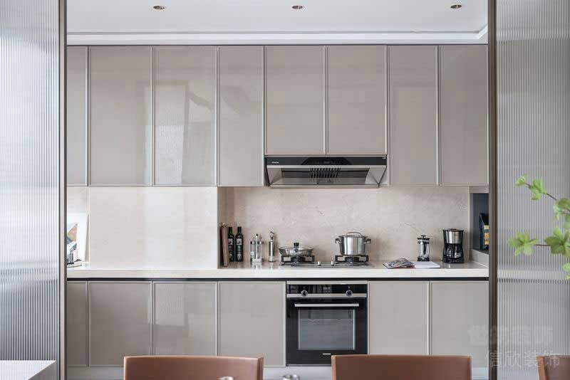 現(xiàn)代風格樣板間廚房