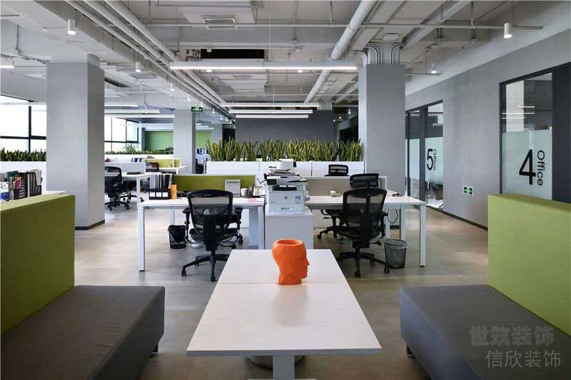 現(xiàn)代工業(yè)風辦公室實景圖