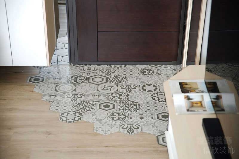 現(xiàn)代混搭風(fēng)公寓入口處