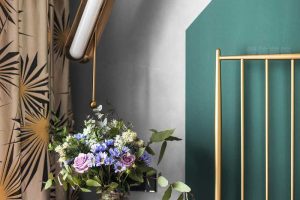 現(xiàn)代輕奢風(fēng)格家居臥室床頭柜裝飾品