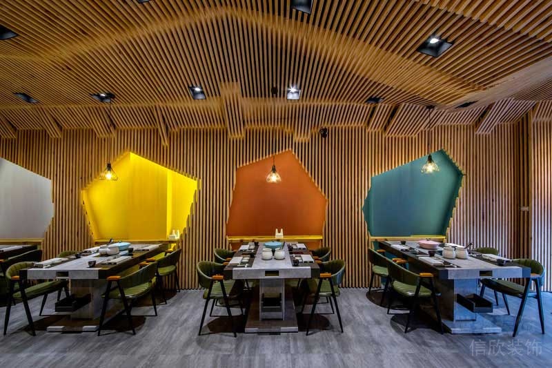 現(xiàn)代原木風(fēng)格餐廳雅座用餐區(qū)