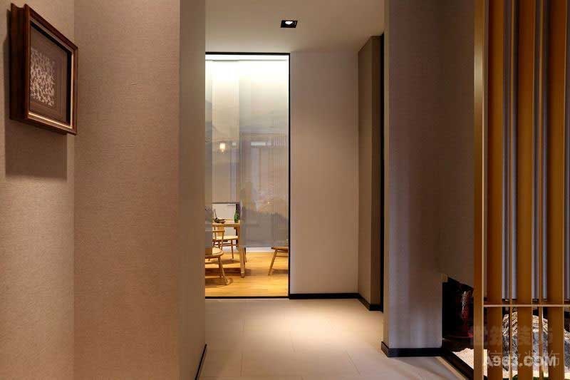 現(xiàn)代中式風格辦公室員工區(qū)過道