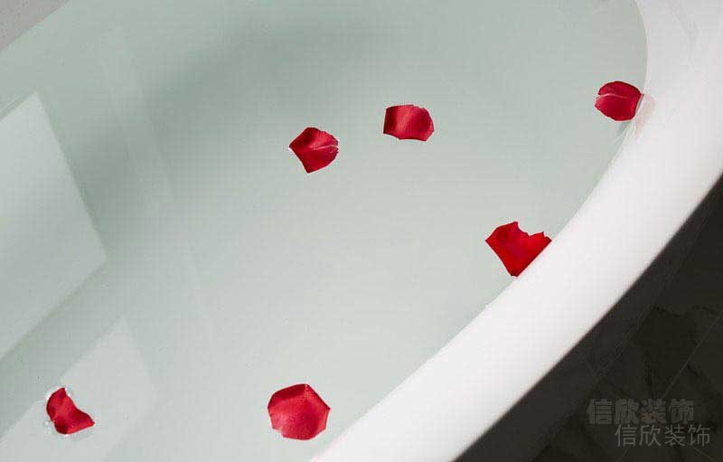新居別墅現(xiàn)代輕奢風(fēng)浴缸效果圖
