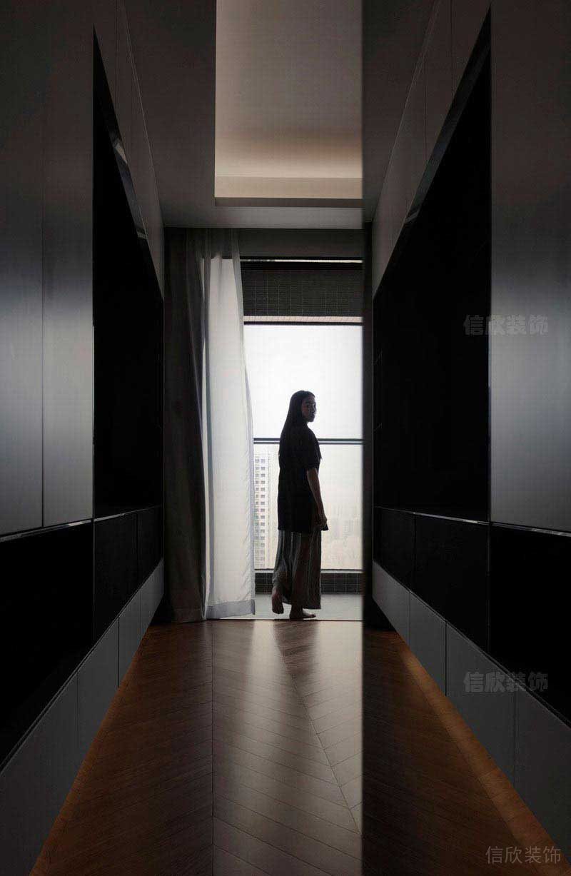 新居現(xiàn)代簡(jiǎn)約風(fēng)過道效果圖