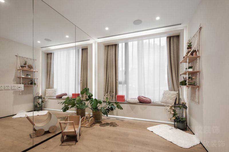 新居現(xiàn)代簡(jiǎn)約風(fēng)飄窗效果圖