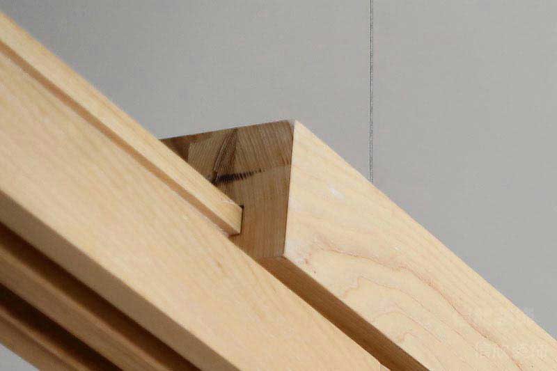 新居現(xiàn)代簡約風(fēng)實木頂面效果圖