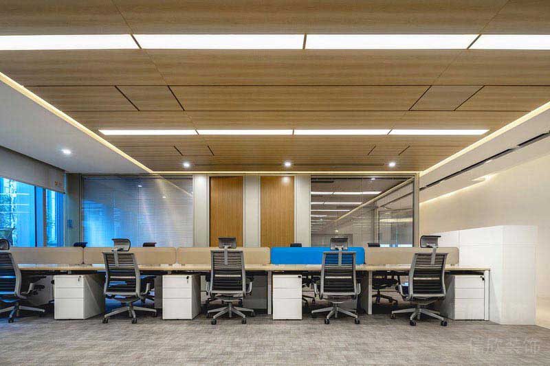 原木現(xiàn)代風辦公室工作區(qū)