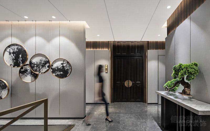 中式輕奢風(fēng)豪華別墅樓梯廳