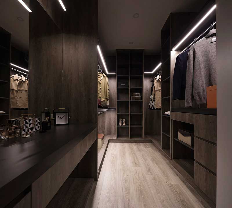 深圳羅湖輕奢風(fēng)格家庭新房裝修設(shè)計(jì)工程衣帽間